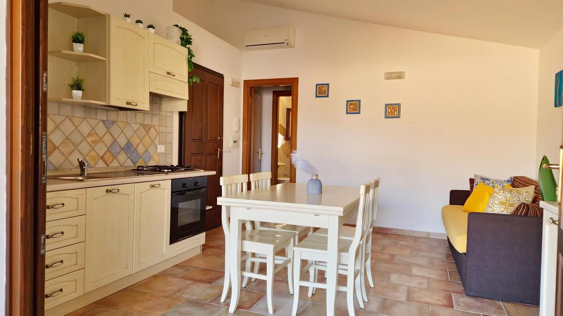 Dommos - Melodie Apartments Cala Liberotto 0*,  Italien